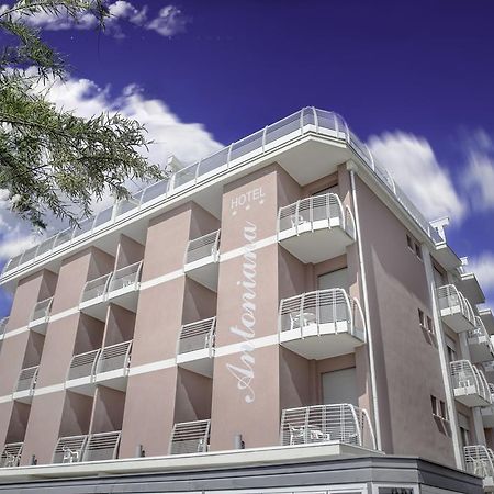 Hotel Antoniana Caorle Exterior photo