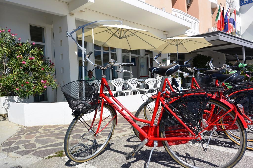 Hotel Antoniana Caorle Exterior photo